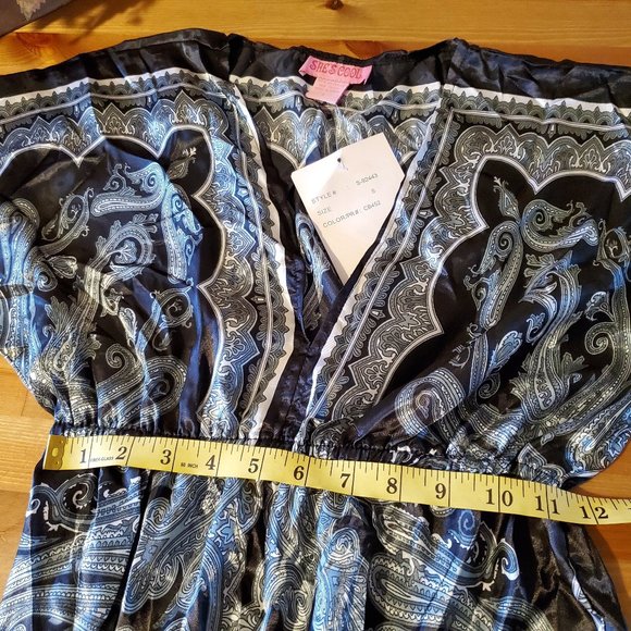 She's Cool - V-Neck Paisley Print Short Dolman Sleeve Blouse -  Black - Picture 3 of 6